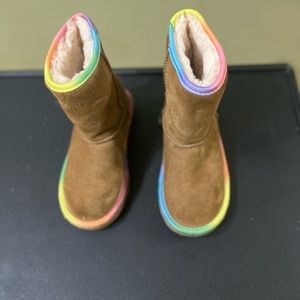 Uggs Children’s tan with rainbow trim boots size 13c